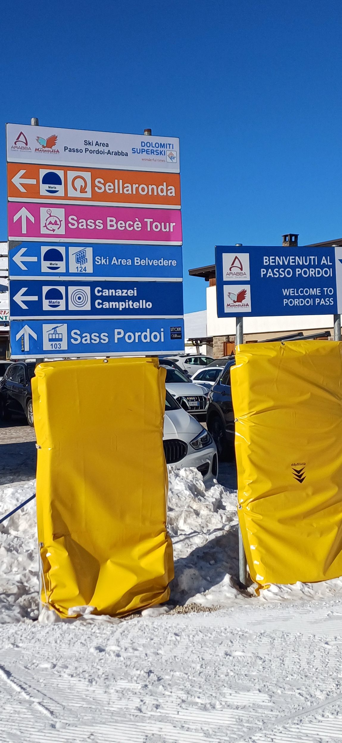 Indications signs of the Sella Ronda